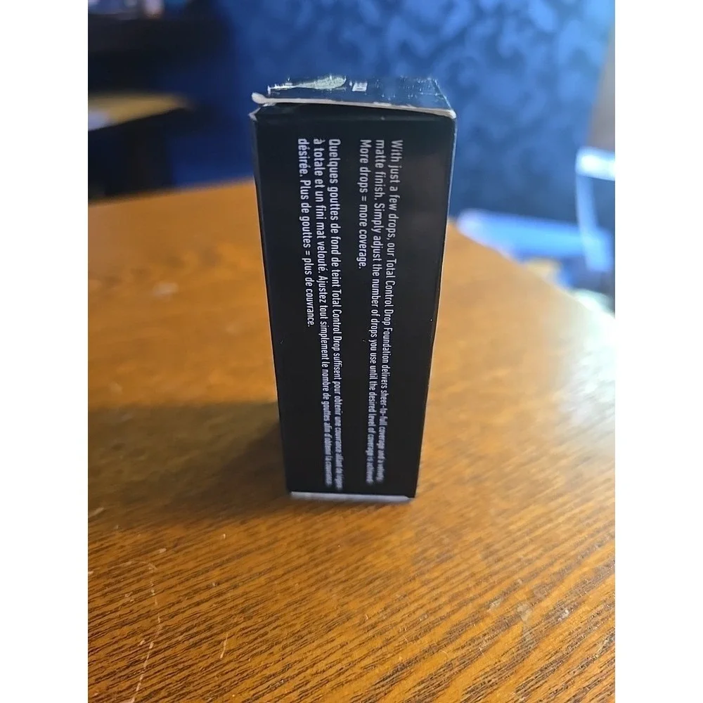 NYX Total Control Drop Foundation - TCDF17.5